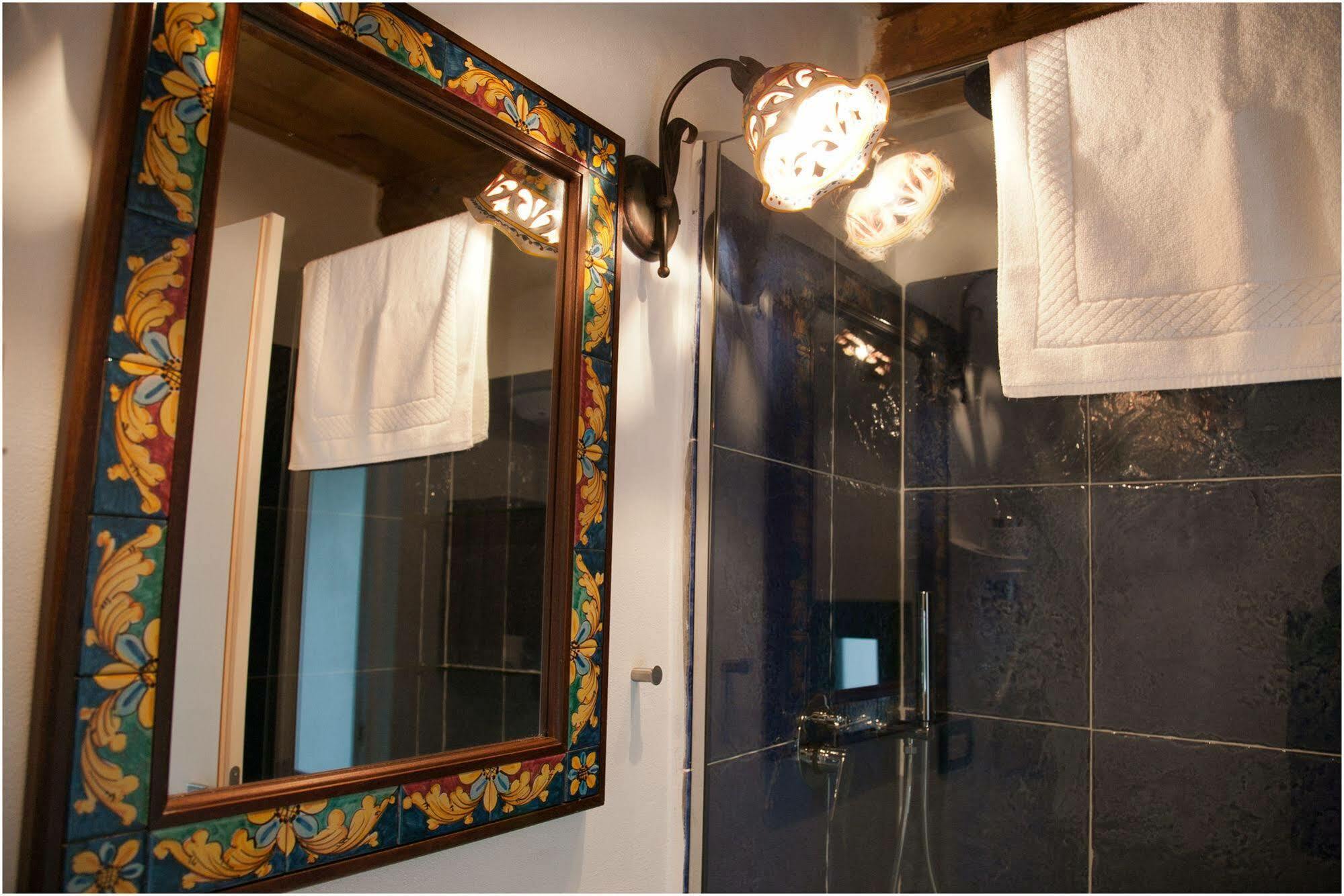 Lazzarella B&B โปลีญาโนอามาเร ภายนอก รูปภาพ